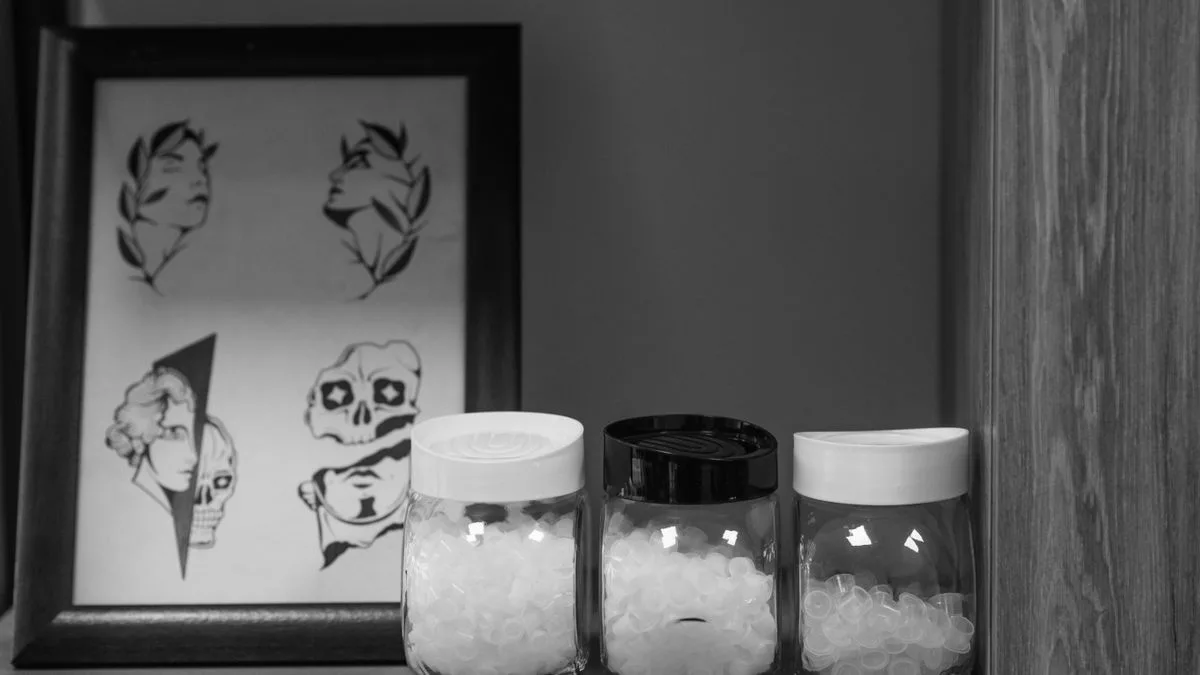 Needle Point Tattoo Bar — temsili ortam görseli 3