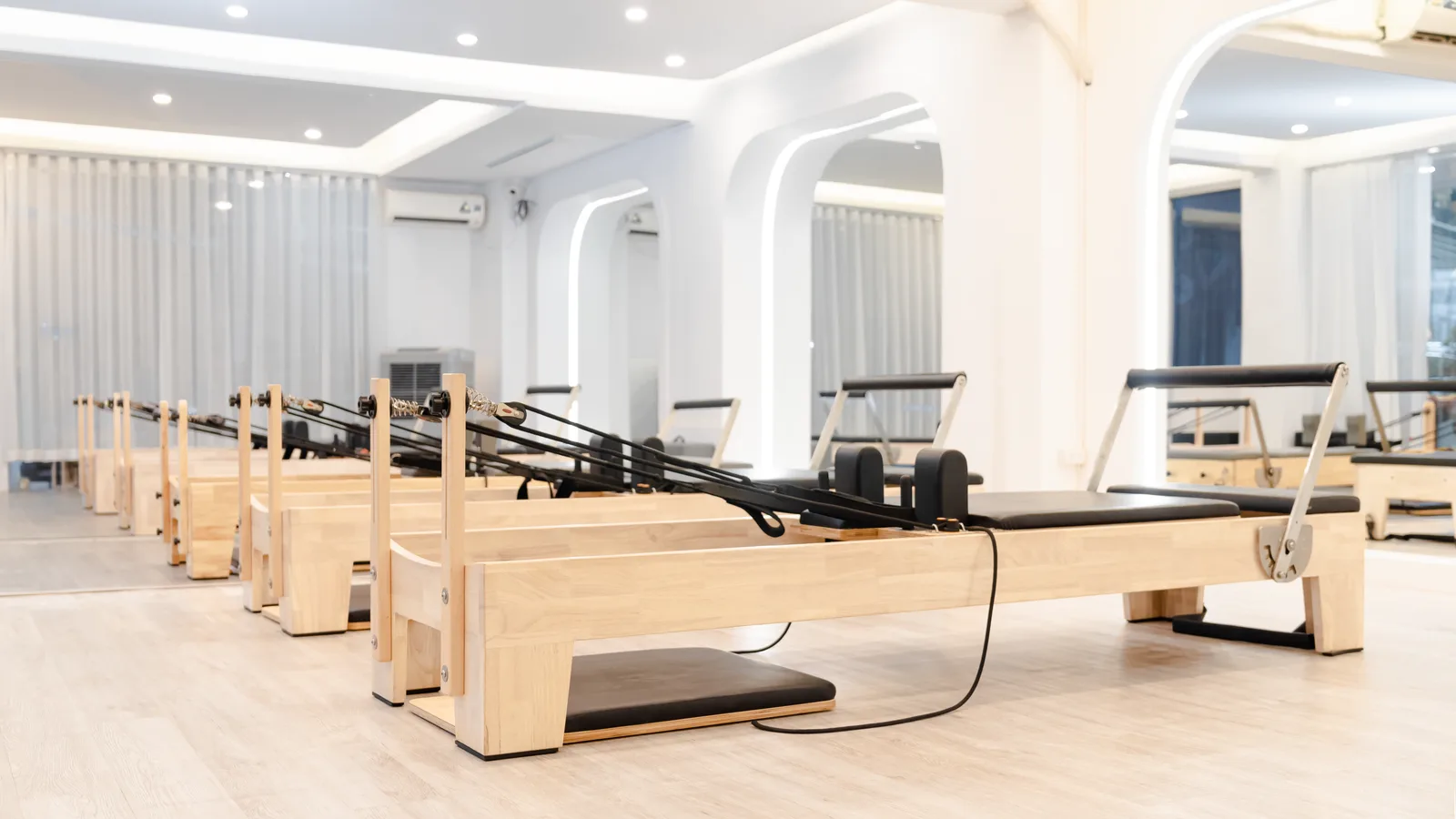 Denge Reformer Pilates için temsili kapak görseli