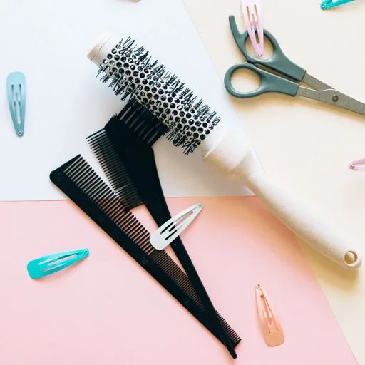 Atelier Nur Hair Design logosu
