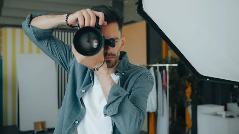 Vesikalık / biyometrik fotoğraf hizmetini temsil eden görsel