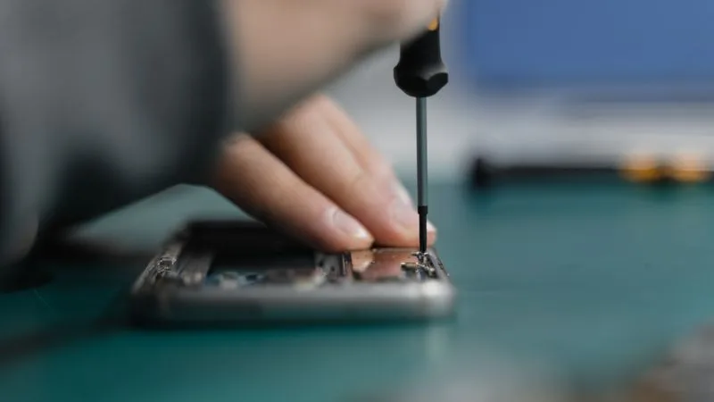 Telefon ekran değişimi hizmetini temsil eden görsel