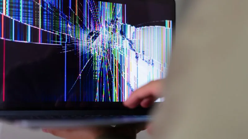 Laptop bakım ve temizlik hizmetini temsil eden görsel