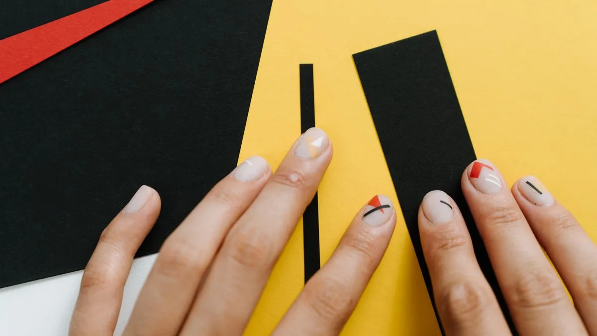 Pembe Fırça Nail Studio — temsili ortam görseli 2