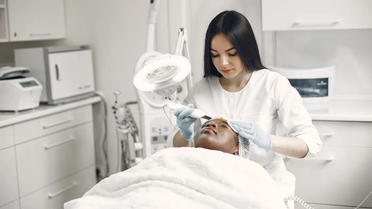 Pembe Fırça Nail Studio — temsili ortam görseli 1