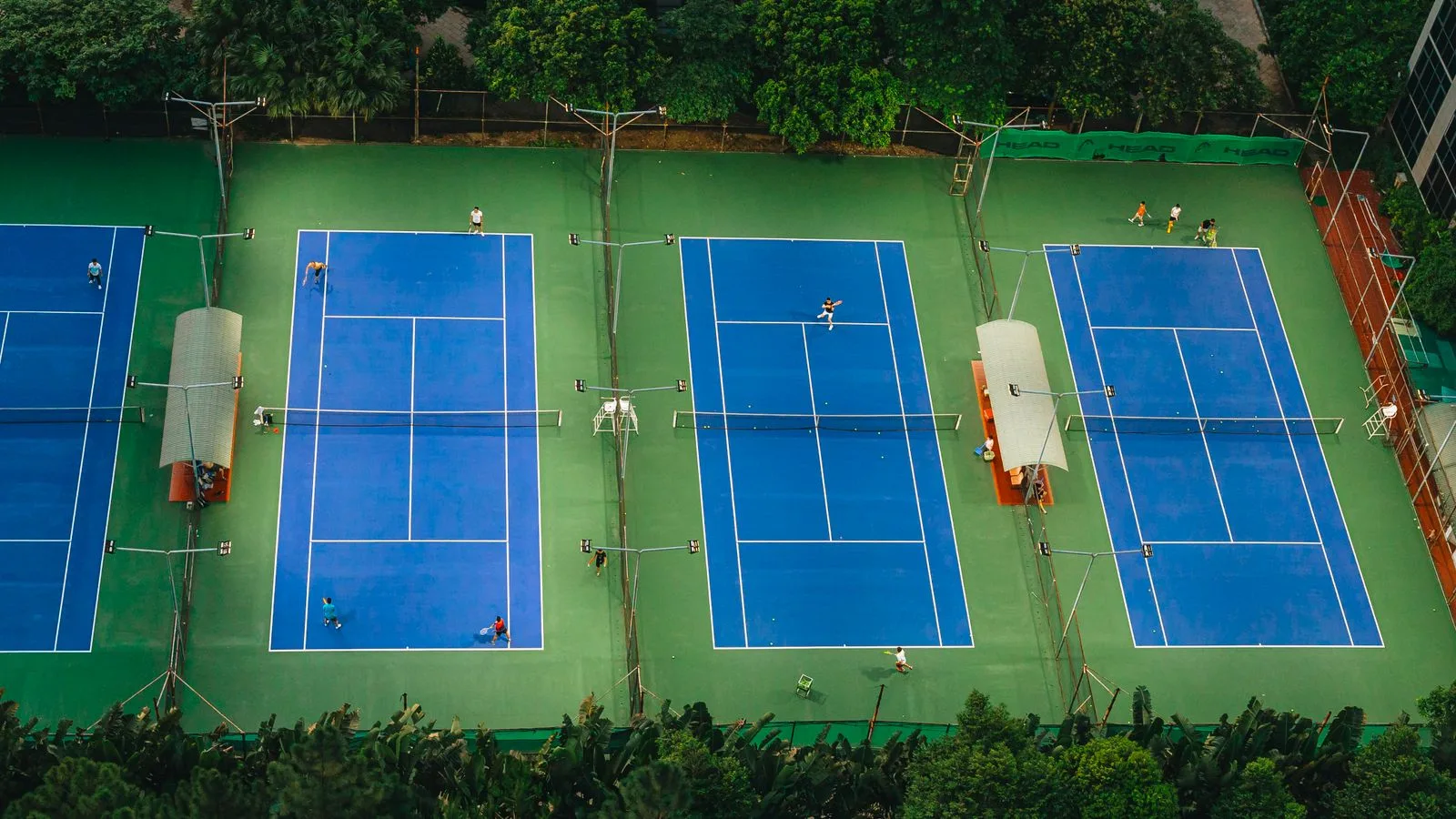 Kort 34 Tenis & Padel için temsili kapak görseli