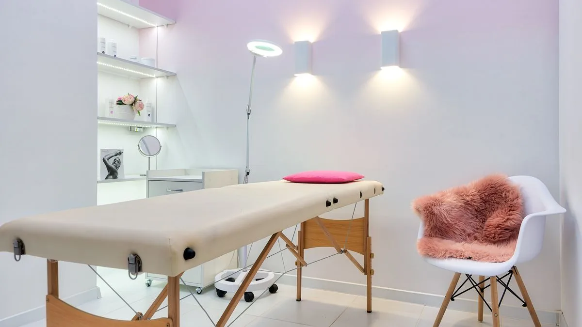 Derma Lux Cilt Bakım Merkezi — temsili ortam görseli 10