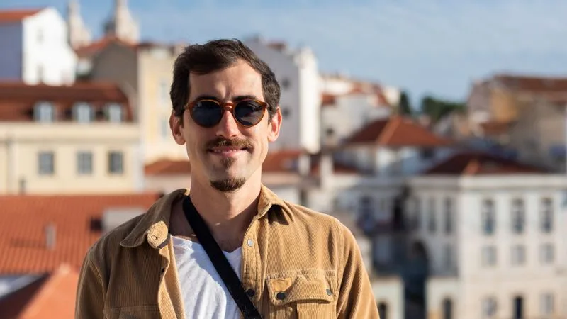 Özel rehberli şehir turu (yarım gün) hizmetini temsil eden görsel
