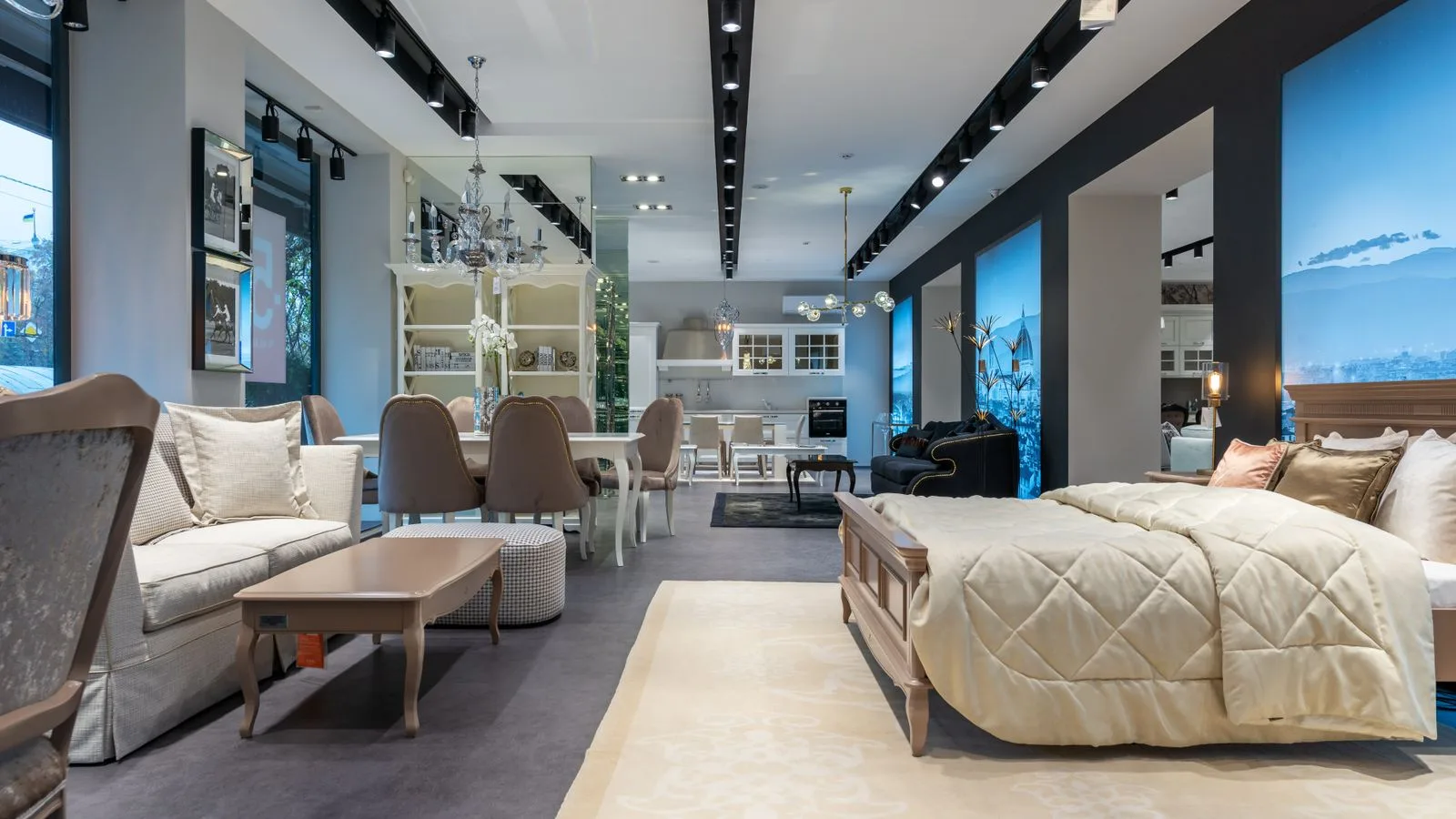 Ahşap Ev Mobilya Showroom için temsili kapak görseli